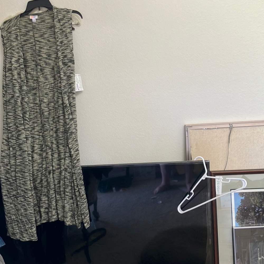 FINAL MARKDOWN Lularoe joy vest large nwt